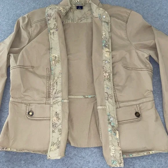 GAP Women's XL Khaki Cotton Twill Jacket Floral Trim Utility Peplum Button Up - Picture 6 of 16
